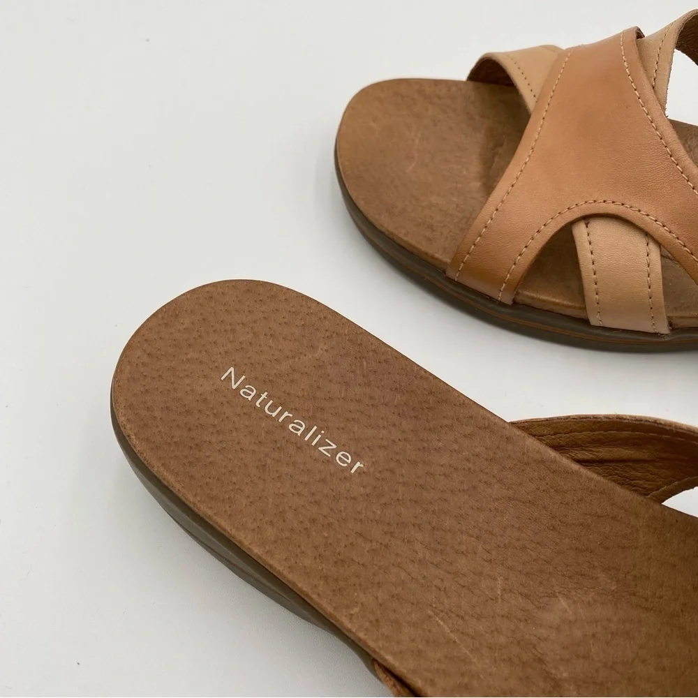 Naturalizer Jean Leather Two Tone Brown Slip On Comfort‎ Sandals Shoes 11 (NWOT)